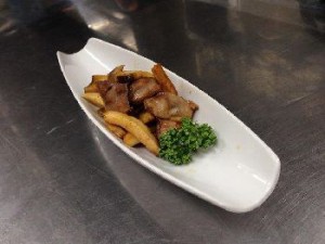 砂ずりきのこ炒め